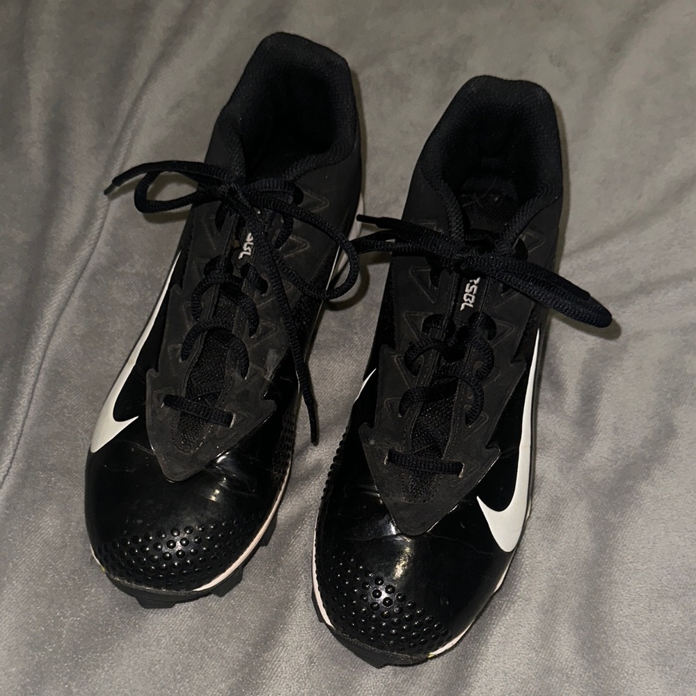 Nike Women's Black baseball Cleats